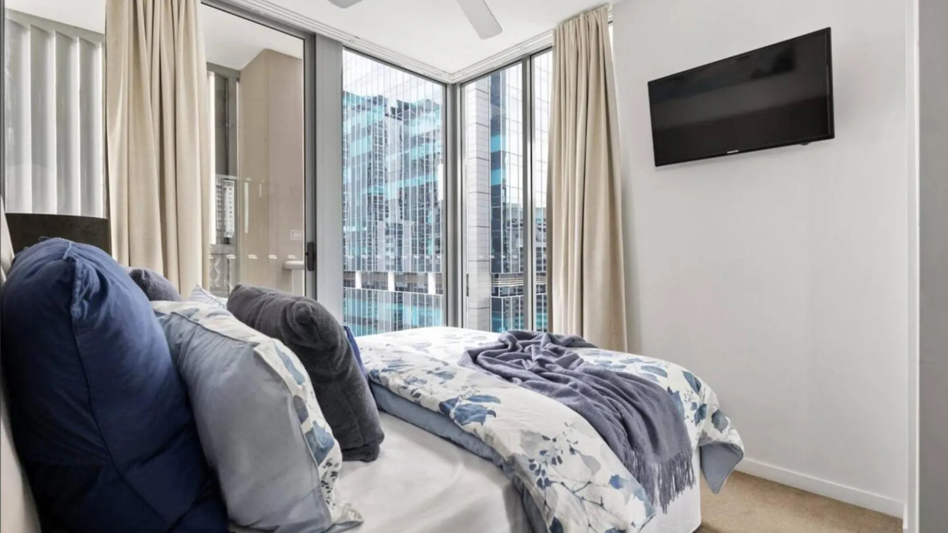 Apartment Skyline View City Escape Brisbane